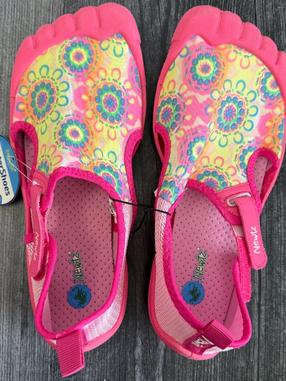 NWT Newtz Water Shoes Womens Size 6 Pink Print Beach Pool Lake